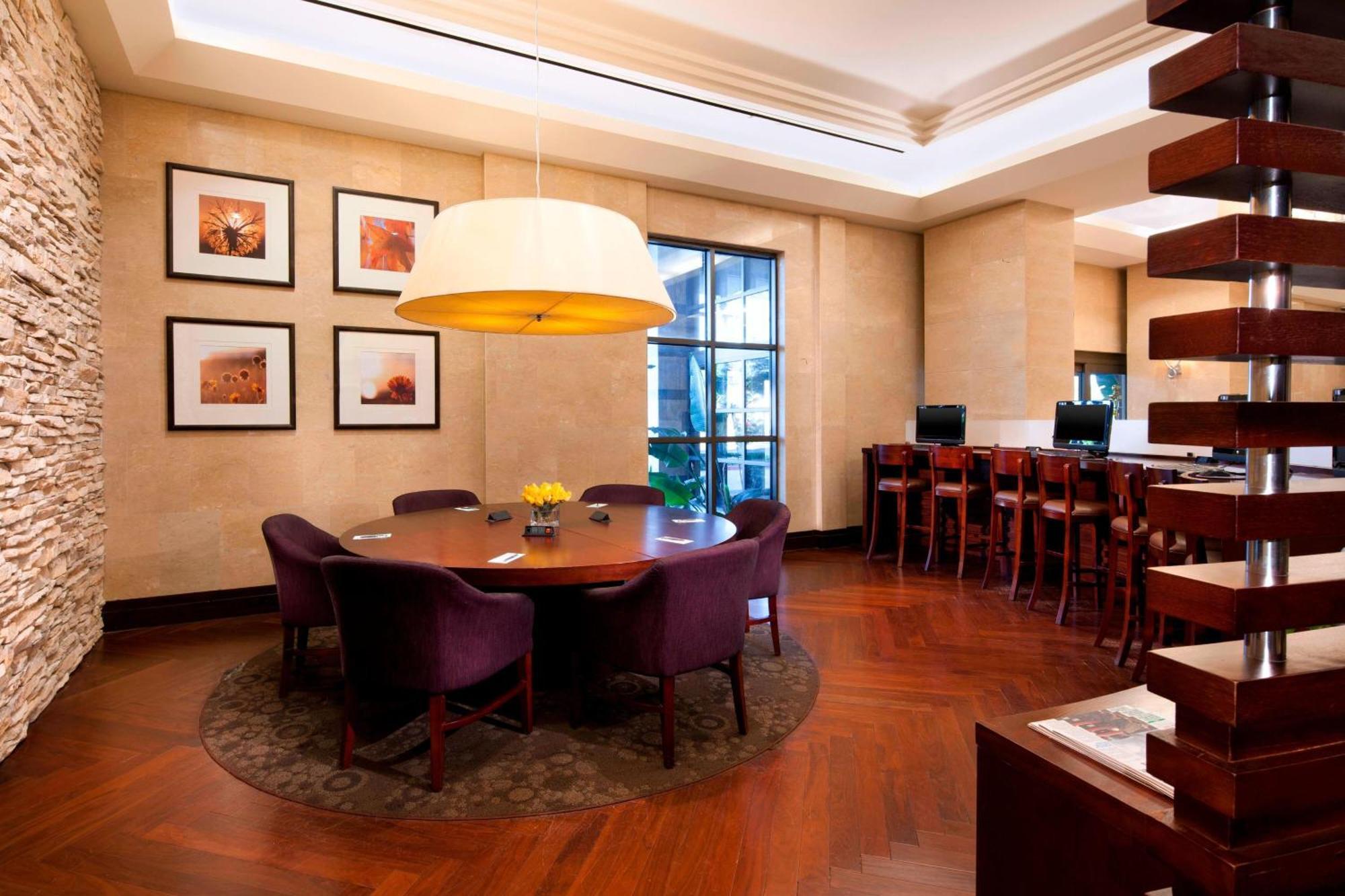 Sheraton Garden Grove-Anaheim South Exterior foto