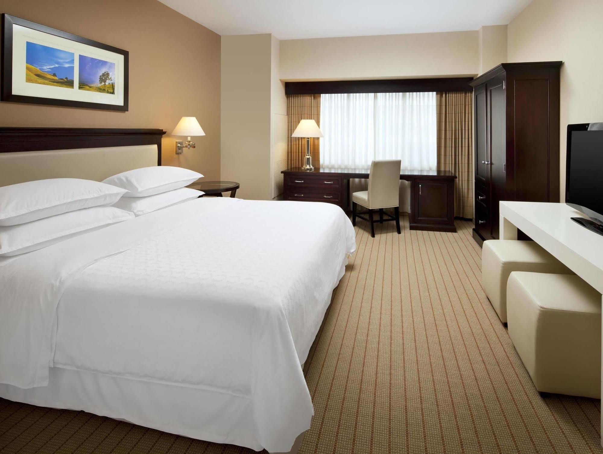 Sheraton Garden Grove-Anaheim South Exterior foto